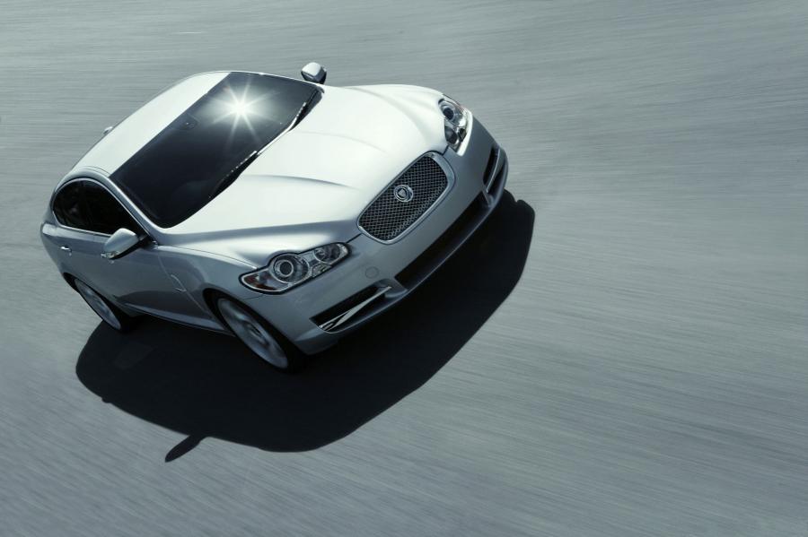 Jaguar XF 2008 года  (UK) (фото 10 из 10)